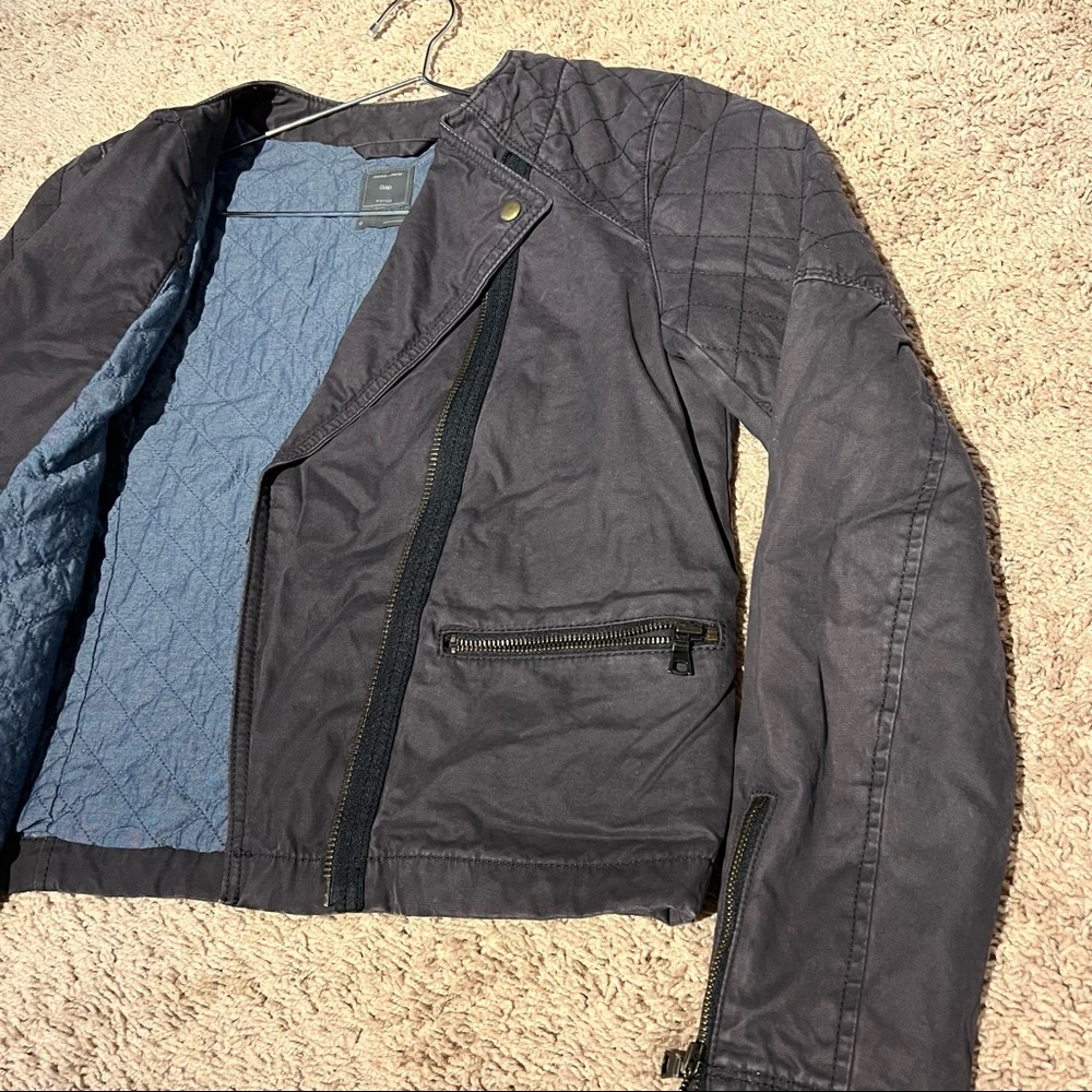 Gap quilted grey light jacket with zipper details size 6/ Med - Picture 4 of 8